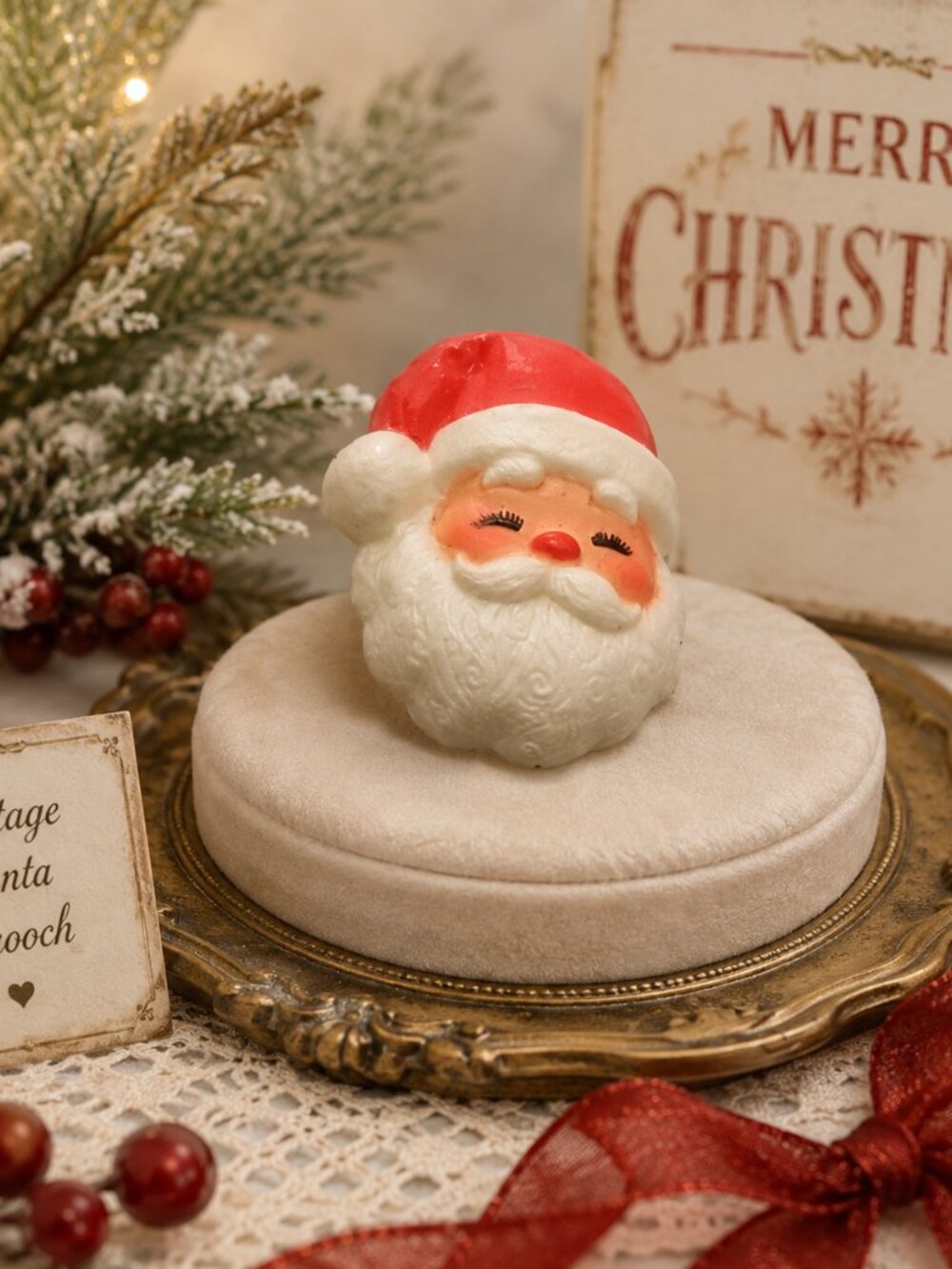 Vintage Santa Pin 0170